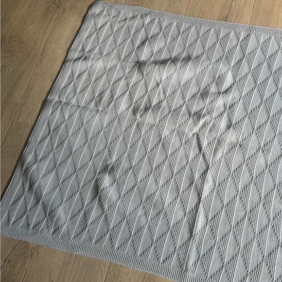 Pottery Barn Light Gray Textured Throw - Picture 5 of 9